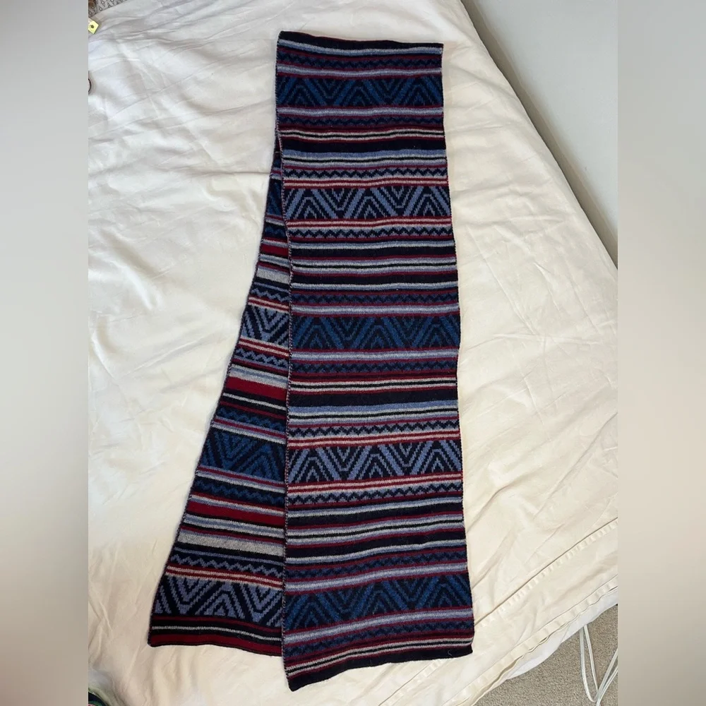 Orvis Geometric Blue Red Gray 100% Merino Wool Scarf